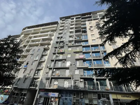 Завершенный дом у парка 6 мая. Квартиры в центре города Батуми.