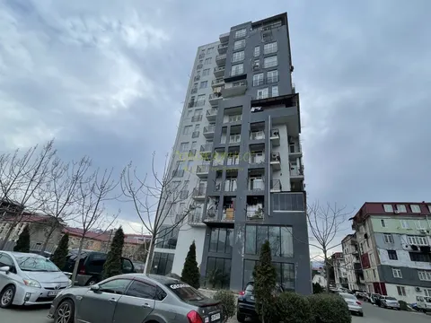 Новый жилой дом в тихом районе Батуми. Квартиры с видом на горы.