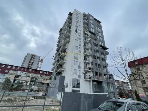 Новый жилой дом в тихом районе Батуми. Квартиры с видом на горы.