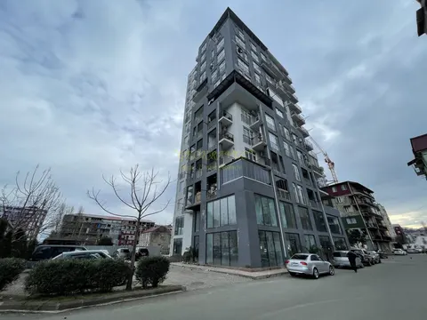Новый жилой дом в тихом районе Батуми. Квартиры с видом на горы.