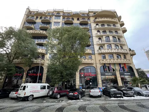 Новый жилой дом в центре старого Батуми. Квартиры на ул. Горгиладзе в городе Батуми.