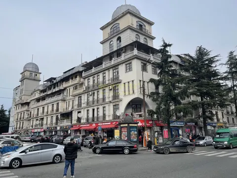 Квартиры в новом жилом доме у канатной дороги в центре старого Батуми. Квартиры у моря.