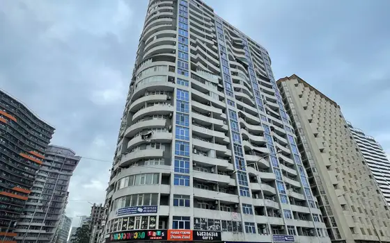 Квартиры у аквапарка. Квартиры в новом жилом доме с видом на море и на горы.