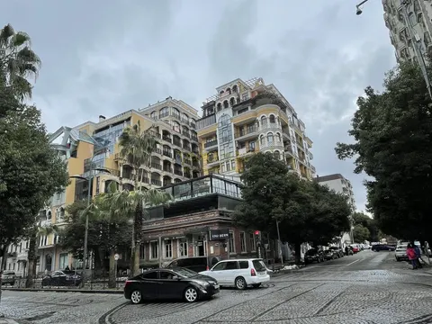 Апартаменты в центре старого Батуми на улице Руставели у Шератона с видом на море и на город.