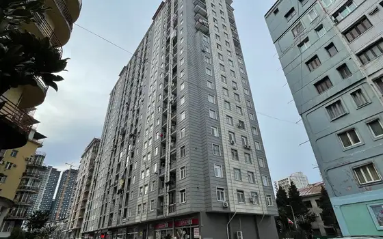 Новый 20 этажный жилой дом на улице Горгасали угол Джавахишвили. Квартиры у Макдональдса с видом на море.