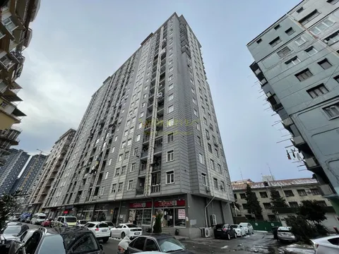 Новый 20 этажный жилой дом на улице Горгасали угол Джавахишвили. Квартиры у Макдональдса с видом на море.