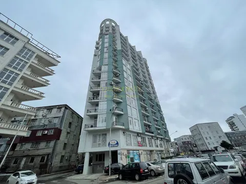 Новый жилой дом. Квартиры с видом на море и на горы.