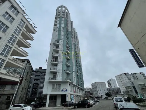 Новый жилой дом. Квартиры с видом на море и на горы.
