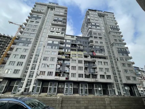 Новый жилой дом ,,NBG House" на новом бульваре Батуми. Квартиры у моря с видом на горы.