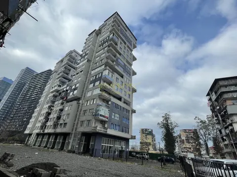 Новый жилой дом ,,NBG House" на новом бульваре Батуми. Квартиры у моря с видом на горы.