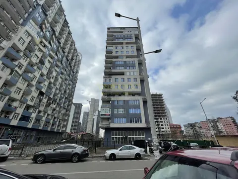 Новый жилой дом ,,NBG House" на новом бульваре Батуми. Квартиры у моря с видом на горы.