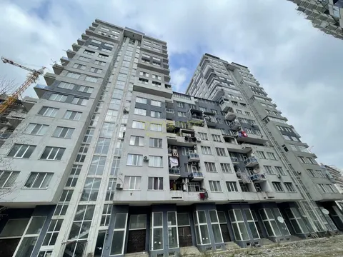 Новый жилой дом ,,NBG House" на новом бульваре Батуми. Квартиры у моря с видом на горы.