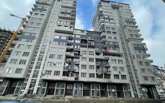 Новый жилой дом ,,NBG House" на новом бульваре Батуми. Квартиры у моря с видом на горы.