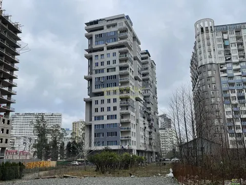 Новый жилой дом ,,NBG House" на новом бульваре Батуми. Квартиры у моря с видом на горы.