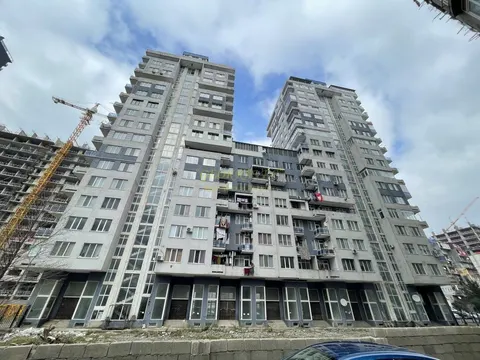 Новый жилой дом ,,NBG House" на новом бульваре Батуми. Квартиры у моря с видом на горы.