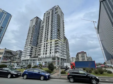 Новый жилой комплекс у моря на улице Пиросмани. Квартиры с видом на море и на горы.