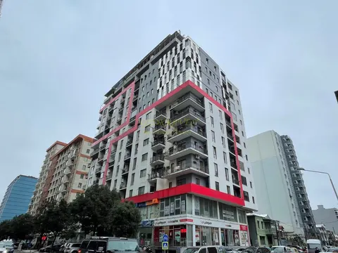 Новый жилой дом на улице Чавчавадзе. Квартиры с видом на горы и на город.