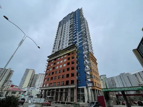 Новый жилой дом на улице Багратиони. Квартиры с видом на море и на горы.