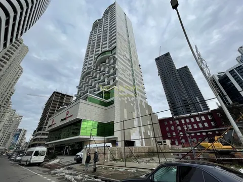 Новый жилой дом гостиничного типа ,,Mega Palace in Batumi" у дома Юстиции. Апартаменты с видом на танцующие фонтаны и на