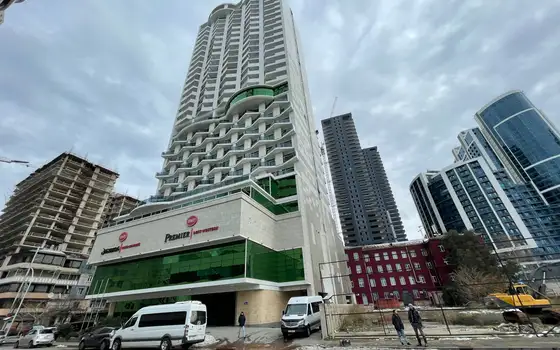 Новый жилой дом гостиничного типа ,,Mega Palace in Batumi" у дома Юстиции. Апартаменты с видом на танцующие фонтаны и на