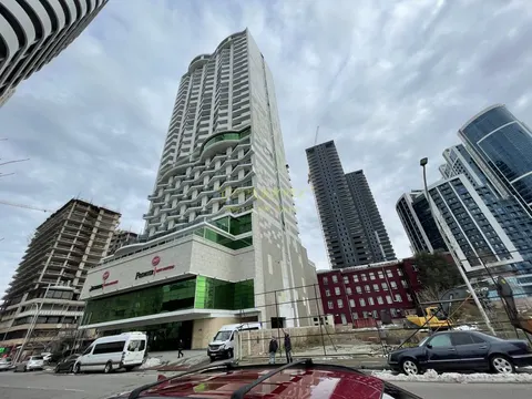 Новый жилой дом гостиничного типа ,,Mega Palace in Batumi" у дома Юстиции. Апартаменты с видом на танцующие фонтаны и на