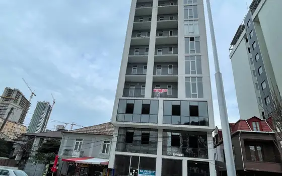 Продается квартиры 9-этажном жилом в доме на ул. Багратиони в Городе Батуми.