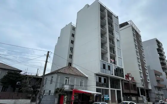 Продается квартиры 9-этажном жилом в доме на ул. Багратиони в Городе Батуми.