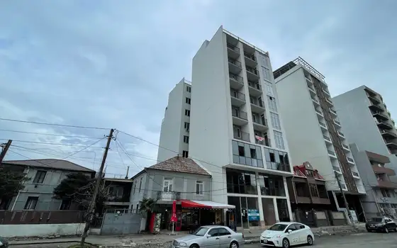 Продается квартиры 9-этажном жилом в доме на ул. Багратиони в Городе Батуми.