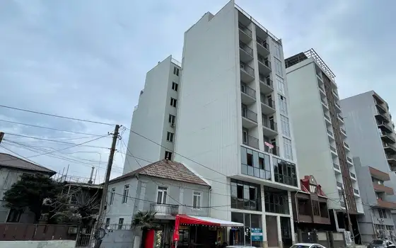 Продается квартиры 9-этажном жилом в доме на ул. Багратиони в Городе Батуми.
