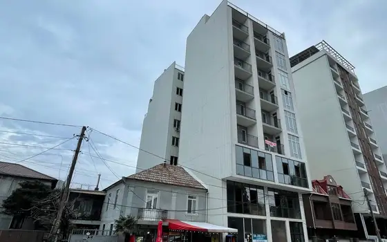 Продается квартиры 9-этажном жилом в доме на ул. Багратиони в Городе Батуми.