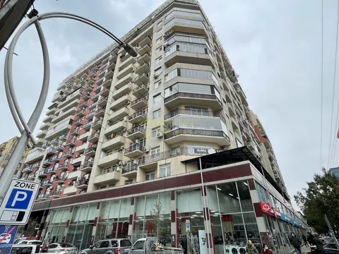 Новый жилой дом в центре города. Квартиры в городе Батуми с видом на горы и на город.