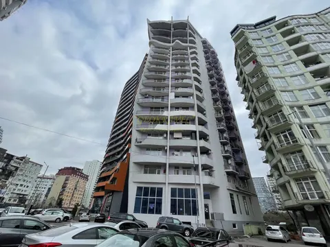 Новый жилой дом у моря на улице Инасаридзе в Городе Батуми. Квартиры с видом на море и на горы.