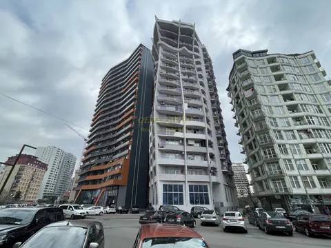 Новый жилой дом у моря на улице Инасаридзе в Городе Батуми. Квартиры с видом на море и на горы.