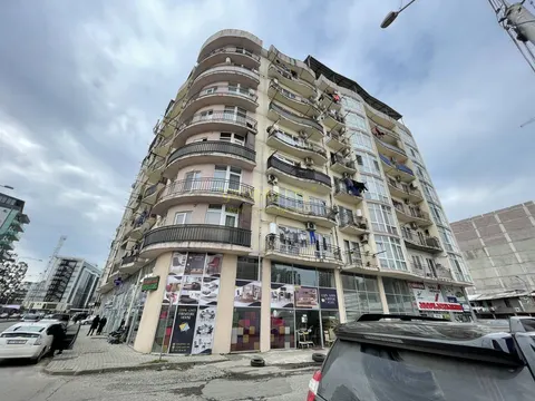 Новый жилой дом на улице Багратиони. квартиры с видом на горы и на море.
