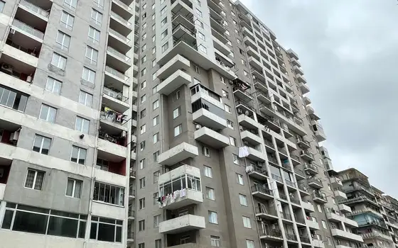 Новый 20 этажный жилой дом на улице Агмашанебели у моря в Батуми. Квартиры с видом на море и на горы.