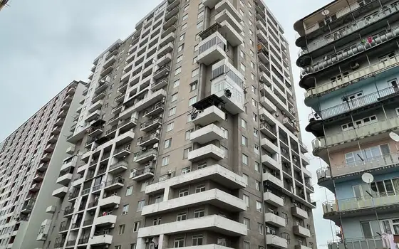 Новый 20 этажный жилой дом на улице Агмашанебели у моря в Батуми. Квартиры с видом на море и на горы.