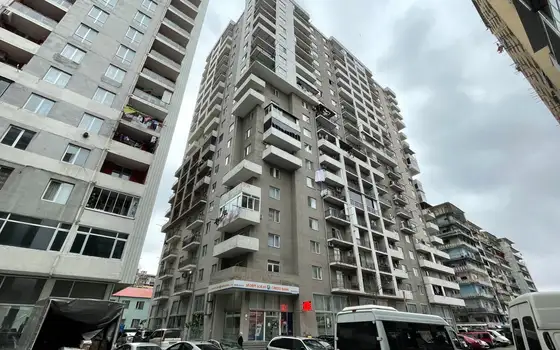 Новый 20 этажный жилой дом на улице Агмашанебели у моря в Батуми. Квартиры с видом на море и на горы.
