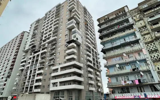 Новый 20 этажный жилой дом на улице Агмашанебели у моря в Батуми. Квартиры с видом на море и на горы.