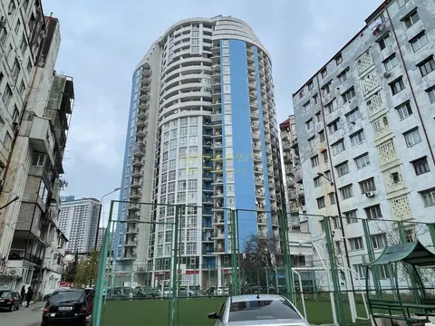 Новый 23 этажный жилой дом на улице Инасаридзе у моря в Батуми. Квартиры с видом на море и на горы.
