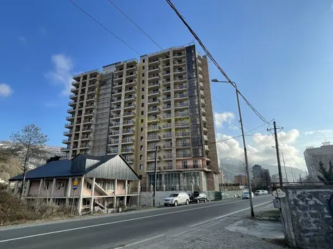 Апартаменты в курортном районе в Гонио у моря. Продаются квартиры с видом на море и на горы.