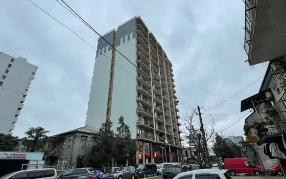 Новый жилой дом на улице Джавахишвили. Квартиры с видом на горы и город Батуми.