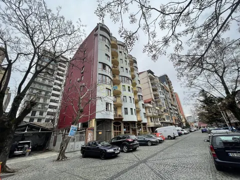 Новый жилой дом на улице Казбеги в городе Батуми. Квартиры с видом на море и на город.