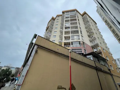 Новый 18 этажный жилой дом. Квартиры с видом на город Батуми.