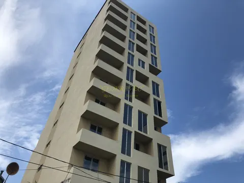 Завершенный дом в Батуми на улице Меликишвили. Квартиры с видом на горы и на город.
