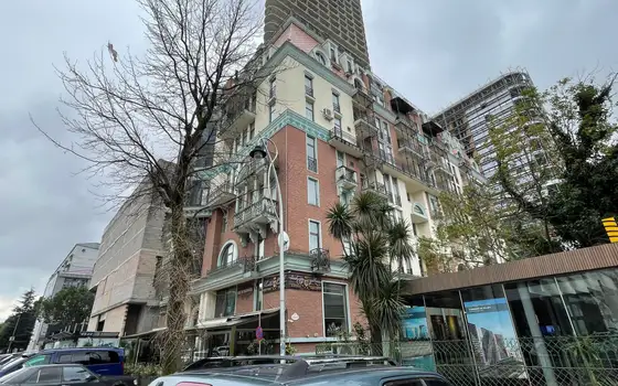 Апартаменты в новом жилом доме гостиничного типа ,,Old Boulevard" в центре старого Батуми у Шератона. Квартиры у централ