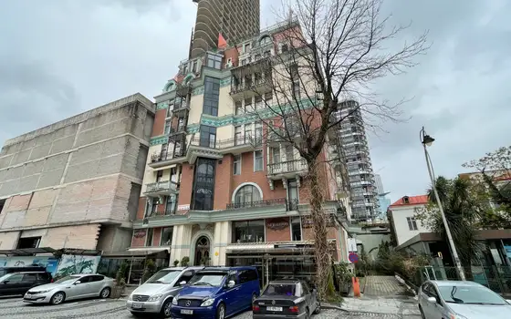 Апартаменты в новом жилом доме гостиничного типа ,,Old Boulevard" в центре старого Батуми у Шератона. Квартиры у централ