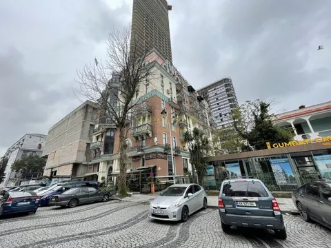 Апартаменты в новом жилом доме гостиничного типа ,,Old Boulevard" в центре старого Батуми у Шератона. Квартиры у централ