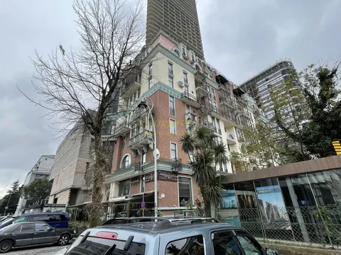 Апартаменты в новом жилом доме гостиничного типа ,,Old Boulevard" в центре старого Батуми у Шератона. Квартиры у централ
