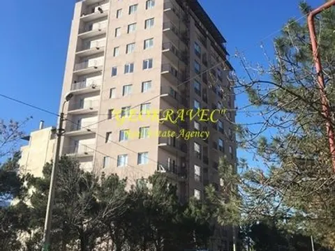 Новый 10 этажный жилой дом в тихом районе в Тбилиси. квартиры с видом на горы и на город. Тбилиси. Грузия.