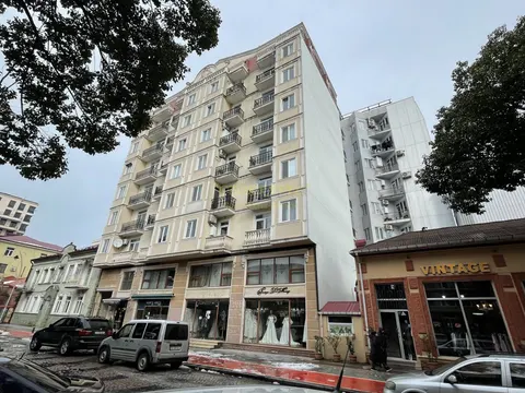 Новый 9 этажный жилой дом в центре города Батуми. Квартиры с видом на город.